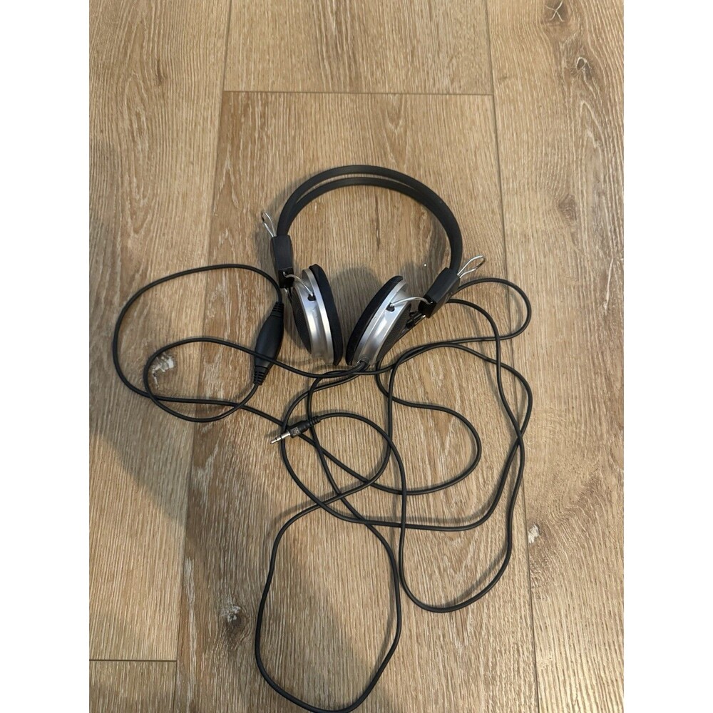Fender Stereo Headphones with Volume Control with 1/8" Jack **TESTED & WORKING**